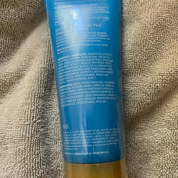 Mary Kay Blue Suncare Collection - Picture 2 of 3